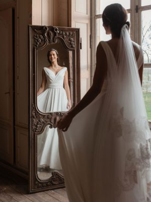 vRobe de Mariée JOHANA Pour un Oui By Cymbeline- Boutique ParisRobe de Mariée JOHANA Pour un Oui By Cymbeline- Boutique Paris