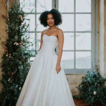 Robe de Mariée LAURE Pour un Oui By Cymbeline Boutique Paris Robe de Mariée LAURE Pour un Oui By Cymbeline Boutique Paris