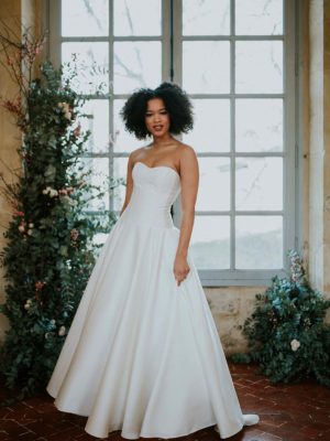 Robe de MLAURE Wedding dress pour un Oui by Cymbeline- Paris Boutiqueariée LAURE Pour un Oui By Cymbeline Boutique Paris