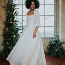 Robe de Mariée LAURE Pour un Oui By Cymbeline Boutique Paris Robe de Mariée LAURE Pour un Oui By Cymbeline Boutique Paris
