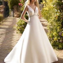 Robe de Mariée MEYRICK La Sposa Collection 2022| Boutique Paris