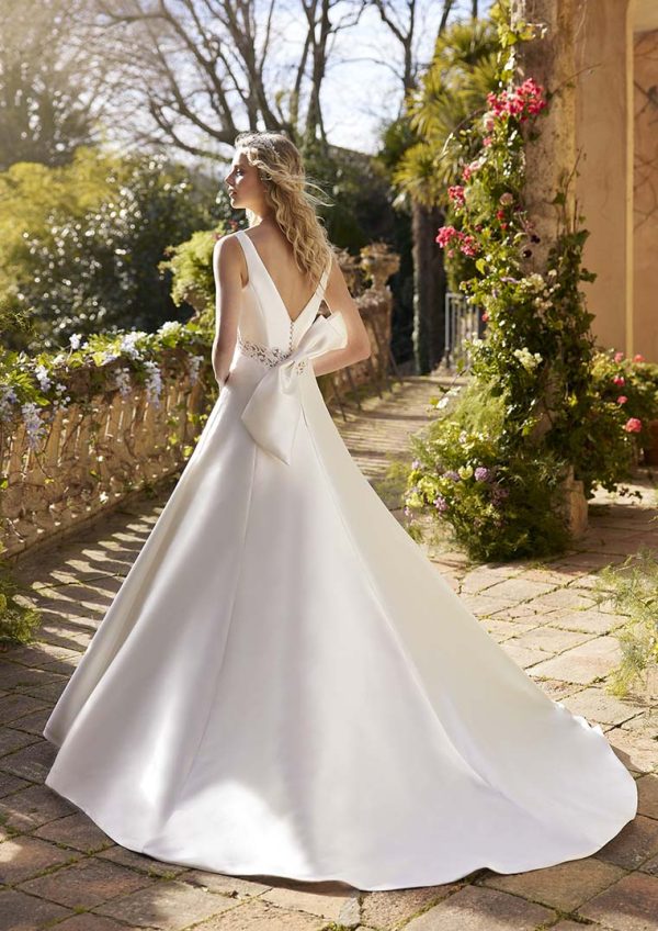 Robe de Mariée MEYRICK La Sposa Collection 2022| Boutique Paris