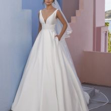 SENNA wedding dress White One Collection 2022 | Boutique Paris SENNA wedding dress White One Collection 2022 | Boutique Paris