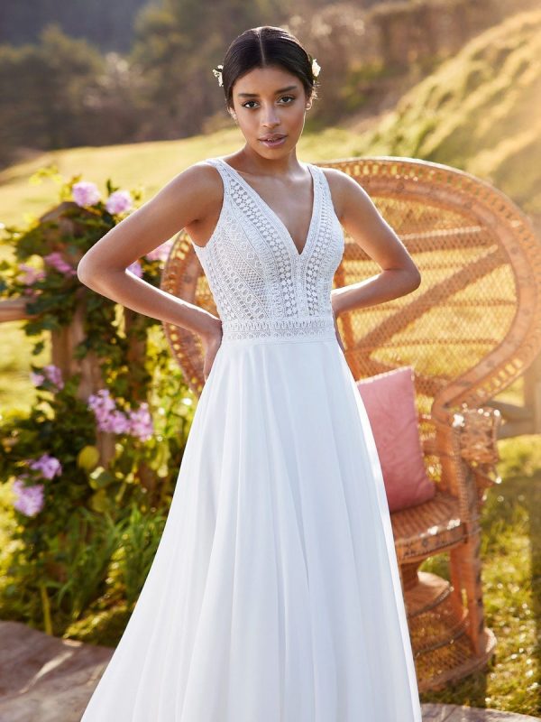 YEU wedding dress White One Collection 2022 | Boutique Paris