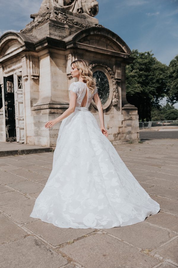 Robe de Mariée RAFFINEE Cymbeline Collection 2023: Boutique Paris