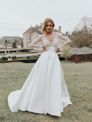 REVELATION Cymbeline wedding dress collection2023: Paris Boutique