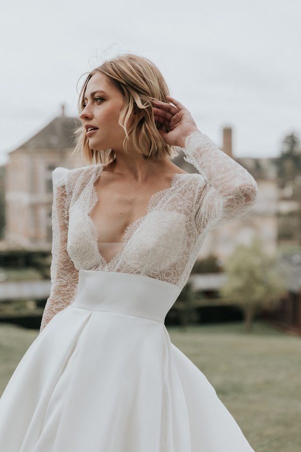 REVELATION Cymbeline wedding dress collection2023: Paris Boutique REVELATION Cymbeline wedding dress collection2023: Paris Boutique