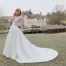 REVELATION Cymbeline wedding dress collection2023: Paris Boutique REVELATION Cymbeline wedding dress collection2023: Paris Boutique