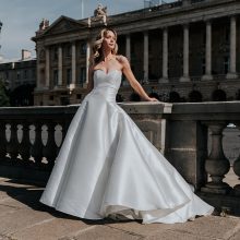 Robe de Mariée ROANNE Cymbeline Collection 2023: Boutique Paris Robe de Mariée ROANNE Cymbeline Collection 2023: Boutique Paris