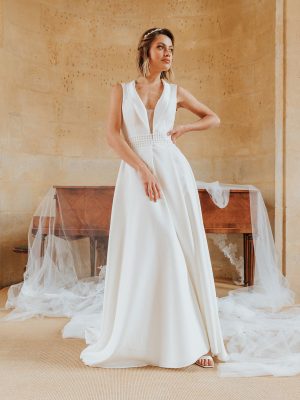 ROCHE Cymbeline wedding dress collection2023: Paris Boutique