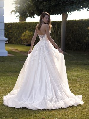 MILENA wedding dress White One Collection 2023 | Boutique Paris