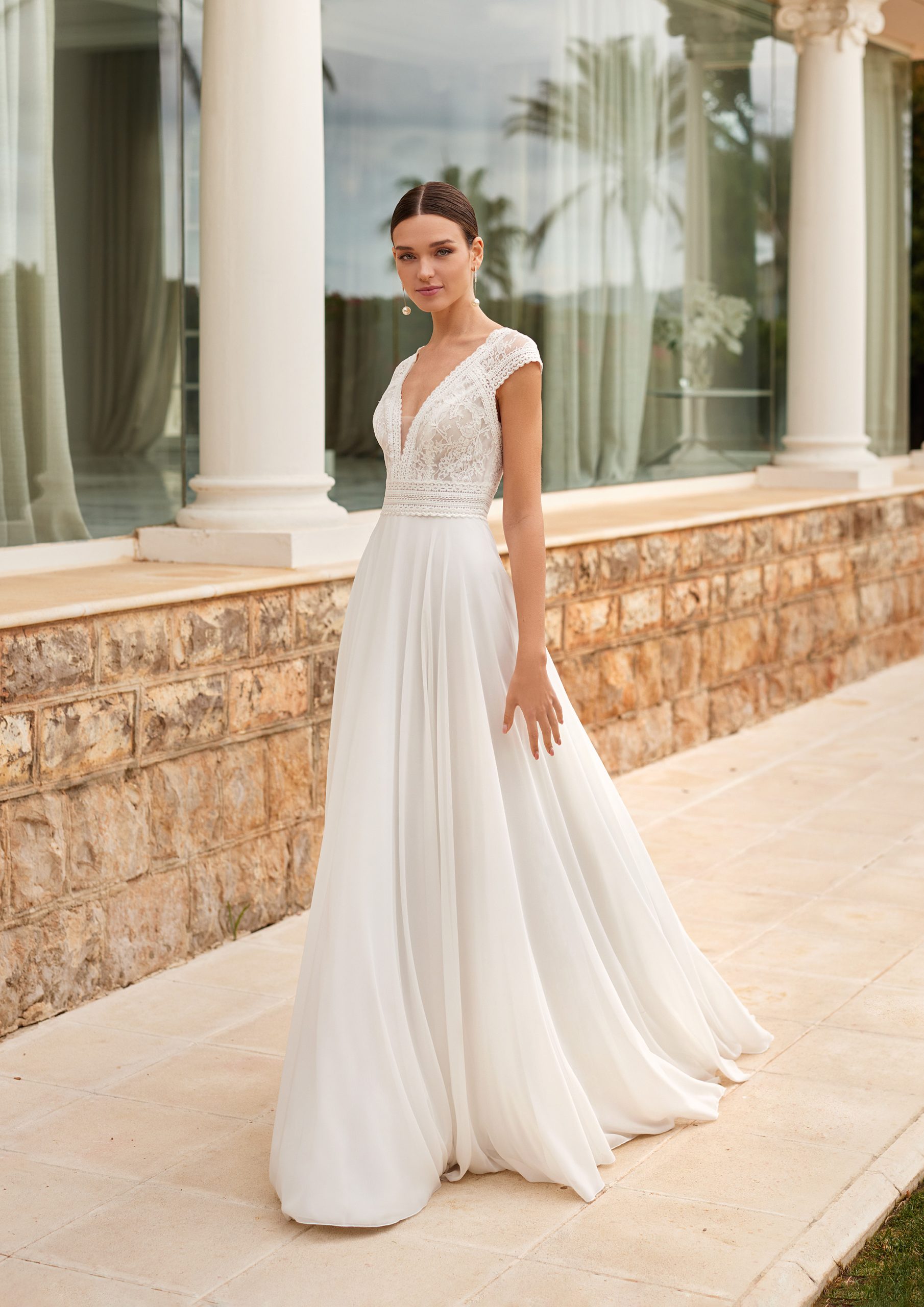 ALMIA wedding dress San Patrick Collection 2024| Boutique Paris ALMIA wedding dress San Patrick Collection 2024| Boutique Paris