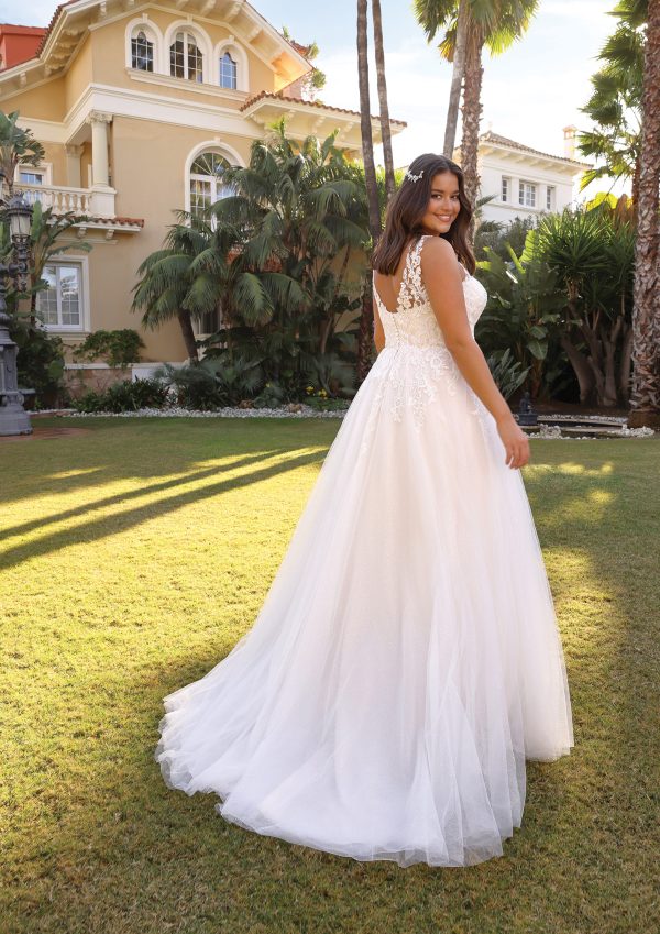 ANNI wedding dress White One Collection 2024 | Boutique Paris ANNI wedding dress White One Collection 2024 | Boutique Paris