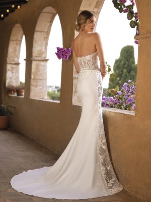 FROLICS wedding dress White One Collection 2024 | Boutique Paris