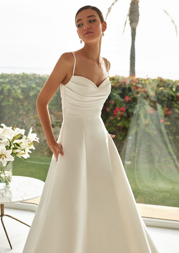 LYLA wedding dress San Patrick Collection 2024| Boutique Paris LYLA wedding dress San Patrick Collection 2024| Boutique Paris