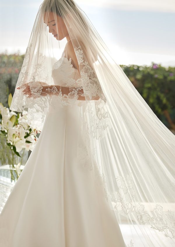 LYLA wedding dress San Patrick Collection 2024| Boutique Paris LYLA wedding dress San Patrick Collection 2024| Boutique Paris