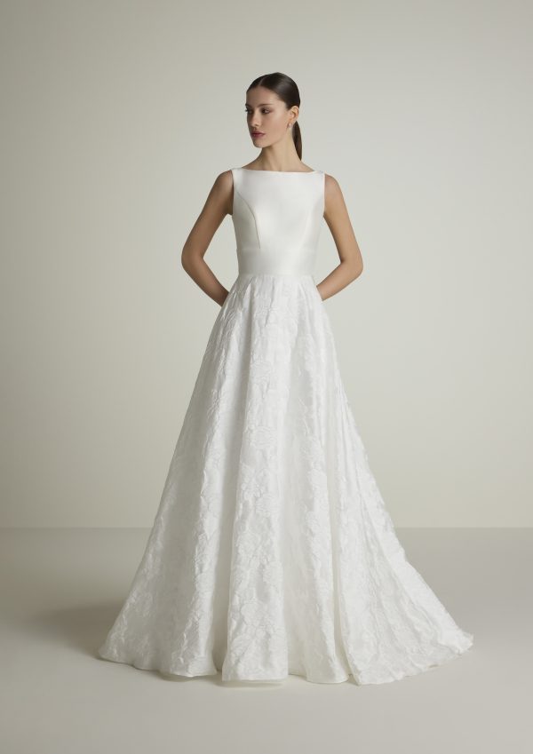 CARRA wedding dress San Patrick Collection 2025| Boutique Paris