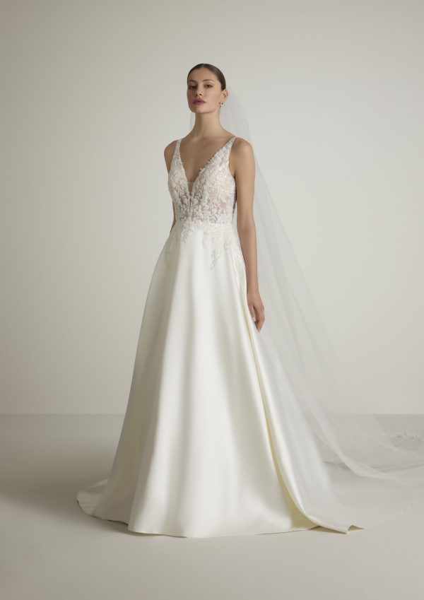 Robe de Mariée ELEGANZA San Patrick Collection 2025| Paris Robe de Mariée ELEGANZA San Patrick Collection 2025| Paris