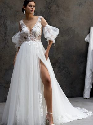 TARA Cymbeline wedding dress 2025 Collection: Boutique Cymbeline Paris 15