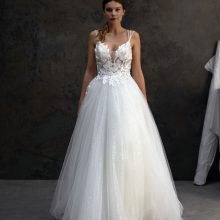 Robe de Mariée TRAVIATA Cymbeline Collection 2025| Paris 15 Robe de Mariée TRAVIATA Cymbeline Collection 2025| Paris 15