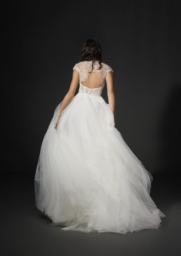 MAI Vera Wang wedding dress collection 2025: Paris Boutique