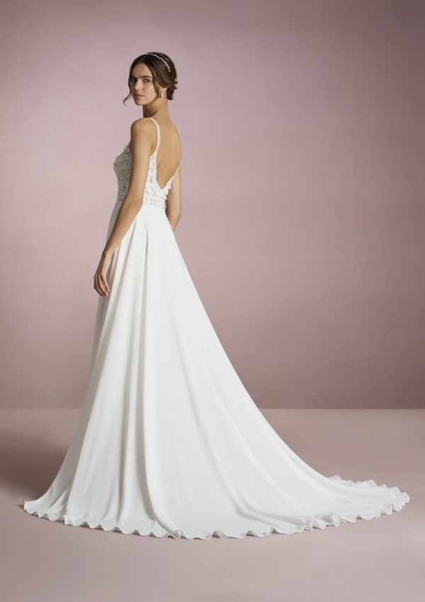 DOMO wedding dress White One Collection 2025 | Boutique Paris