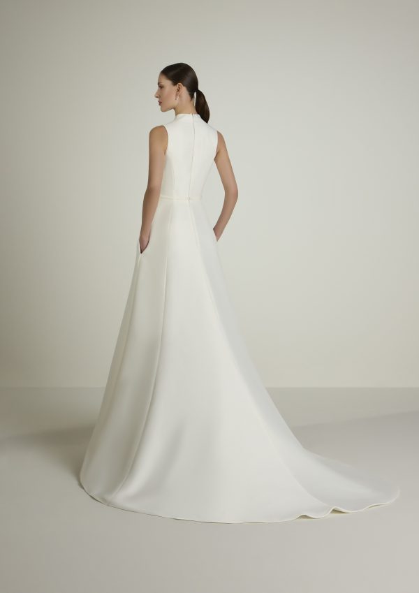 FELICITAD wedding dress San Patrick Collection 2025| Boutique Paris