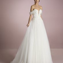 Robe de Mariée ISA White One Collection 2025| Boutique Paris
