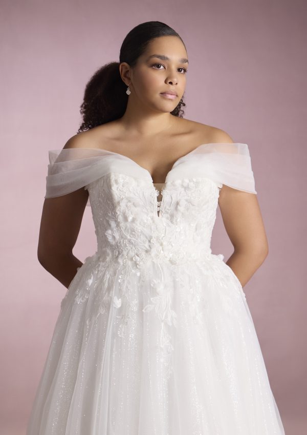 ISA wedding dress White One Collection 2025 | Boutique Paris ISA wedding dress White One Collection 2025 | Boutique Paris