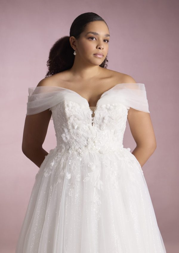 Robe de Mariée ISA White One Collection 2025| Boutique Paris