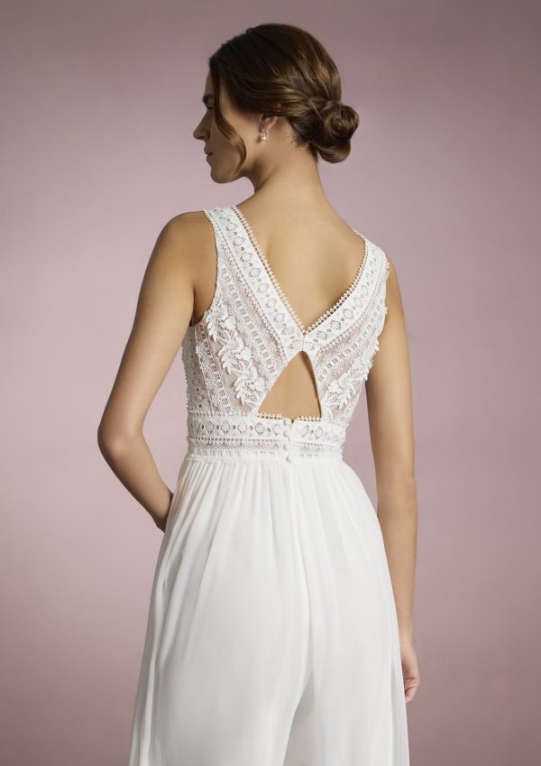 Robe de Mariée ITO White One Collection 2025| Boutique Paris Robe de Mariée ITO White One Collection 2025| Boutique Paris