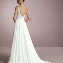 KUKI wedding dress White One Collection 2025 | Boutique Paris KUKI wedding dress White One Collection 2025 | Boutique Paris