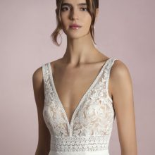 Robe de Mariée KUKI White One Collection 2025| boutique Paris