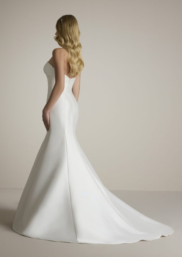 NIDRA wedding dress White One Collection 2025 | Boutique Paris