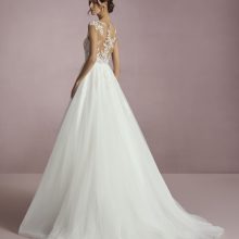 Robe de Mariée PAO White One Collection 2025| Boutique Paris Robe de Mariée PAO White One Collection 2025| Boutique Paris