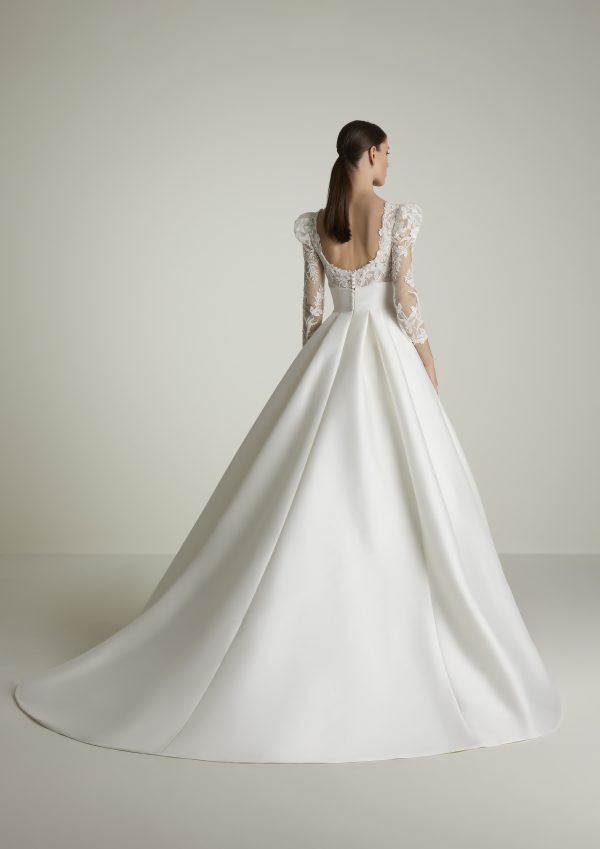 SERENADA wedding dress San Patrick Collection 2025| Boutique Paris SERENADA wedding dress San Patrick Collection 2025| Boutique Paris