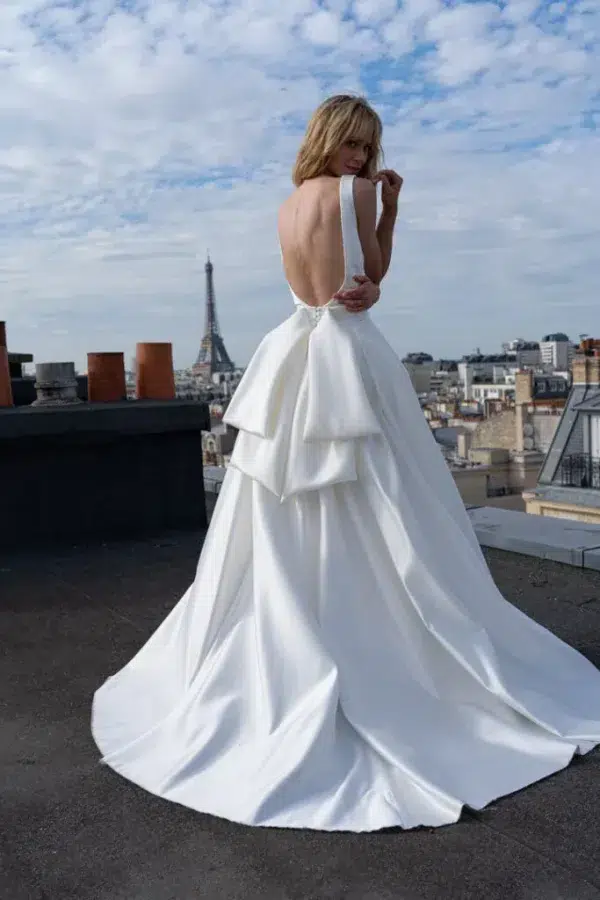 NIMES Cymbeline wedding dress Collection: Boutique Cymbeline Paris 15 NIMES Cymbeline wedding dress Collection: Boutique Cymbeline Paris 15
