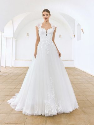 Robe de Mariée AFETO White One Collection | Boutique Paris