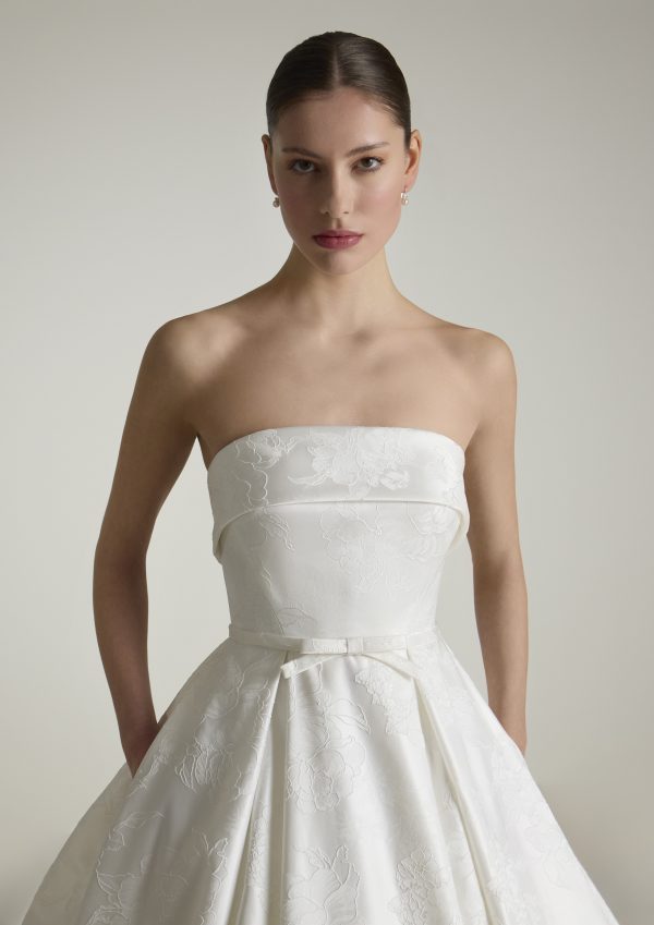 AIDAY wedding dress San Patrick Collection 2026 | Boutique Paris AIDAY wedding dress San Patrick Collection 2026 | Boutique Paris