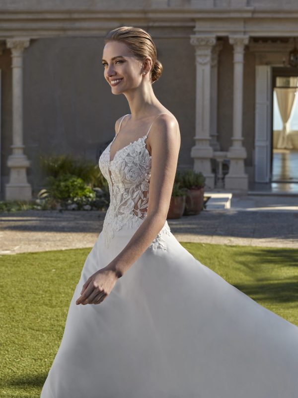 Robe de Mariée ALIAH San Patrick Collection 2026 | Paris