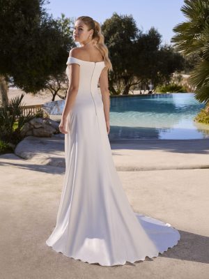 CLIANTHUS wedding dress White One Collection 2026 | Boutique Paris
