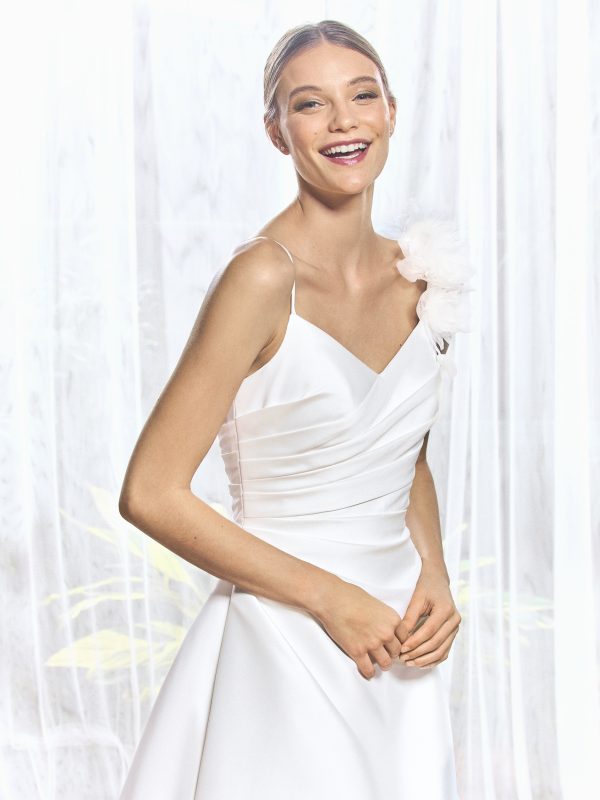 CORDEIRO wedding dress White One Collection | Boutique Paris CORDEIRO wedding dress White One Collection | Boutique Paris