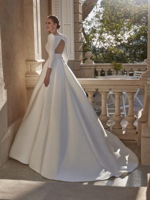 MYREYA wedding dress San Patrick Collection 2026 | Boutique Paris