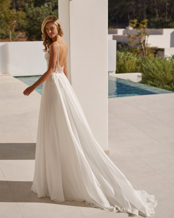 SALINA wedding dress Adriana Alier Collection 2026 | Boutique Paris