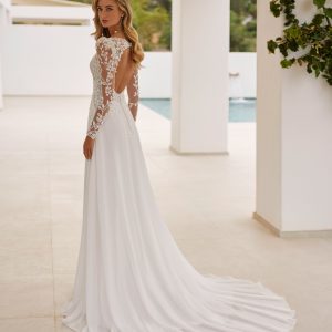 SAORI wedding dress Adriana Alier Collection 2026 | Boutique Paris