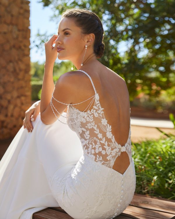 Robe de Mariée SASKIA de Adriana Alier Collection 2026 | Paris Robe de Mariée SASKIA de Adriana Alier Collection 2026 | Paris