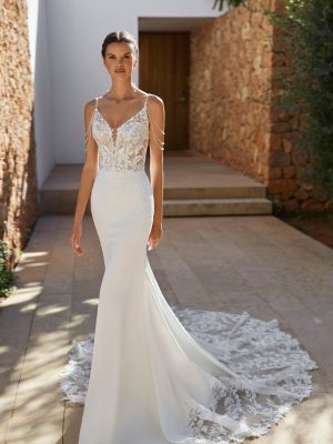 SASKIA wedding dress Adriana Alier Collection 2026 | Boutique Paris