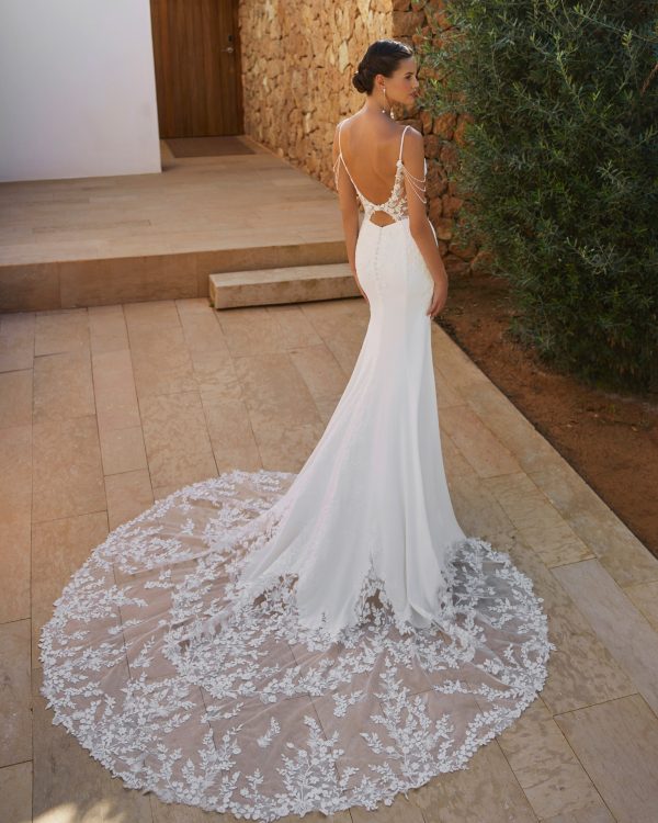 SASKIA wedding dress Adriana Alier Collection 2026 | Boutique Paris