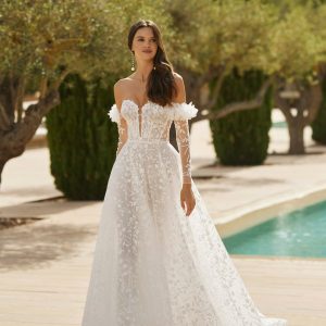SHEILA wedding dress Adriana Alier Collection 2026 | Boutique Paris
