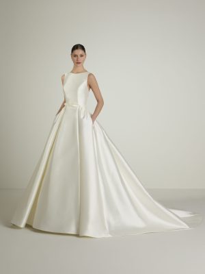 SIMONETTA wedding dress San Patrick Collection 2026 | Boutique Paris